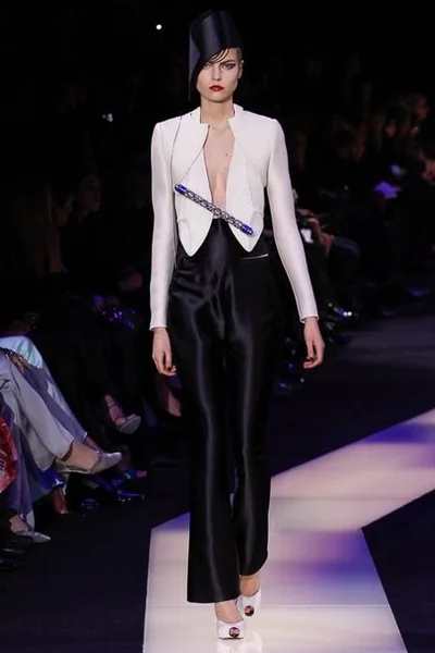 Look 28